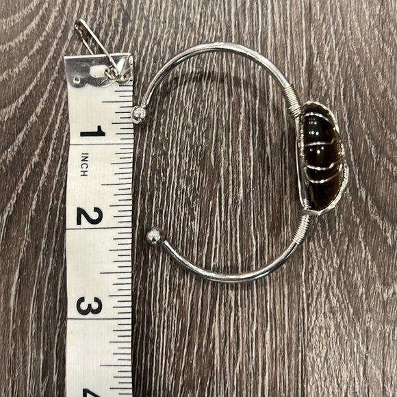 NWOT Tiger eye gemstone, stunning bracelet. Slightly adjustable. - Picture 5 of 16